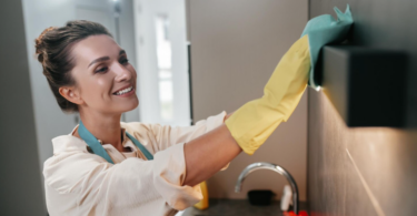 Jak uklidit celý byt za hodinu?